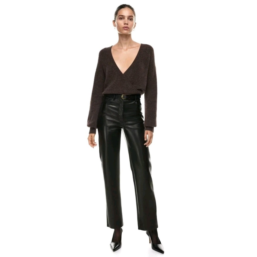WILFRED Melina Pant High Waisted Black Vegan Leather Pants Sz 6 Aritzia